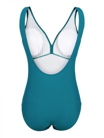 Swim Slim: Il Costume Modellante che Esalta le Tue Curve in Spiaggia - immagine 8